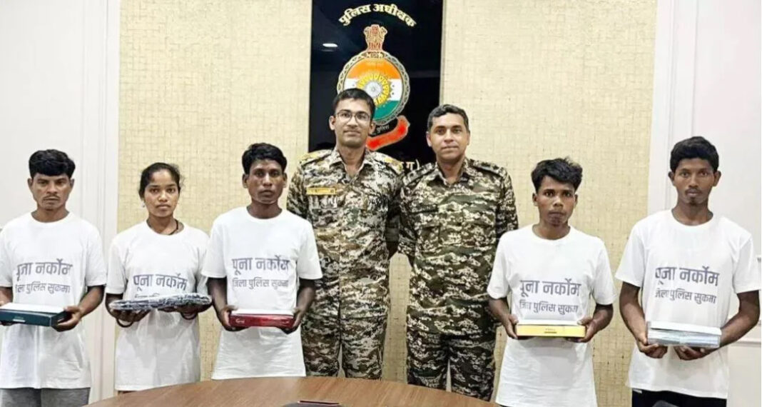 Chhattisgarh Sukma Naxalite Maoist surrender the path of peace