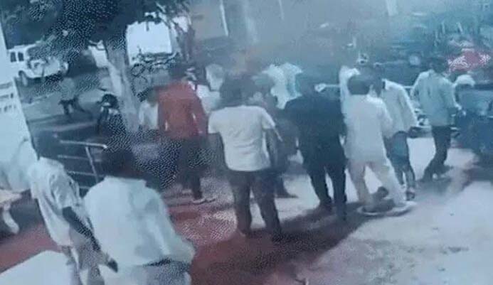 Bilaspur crime hospital patient injured in group fight