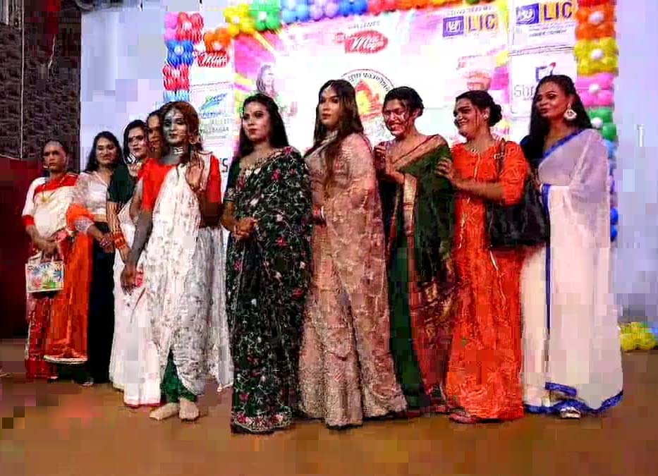 Madhya Pradesh Bhopal Satrangi Sawan Mahotsav Fashion Show Ramp Kinnar