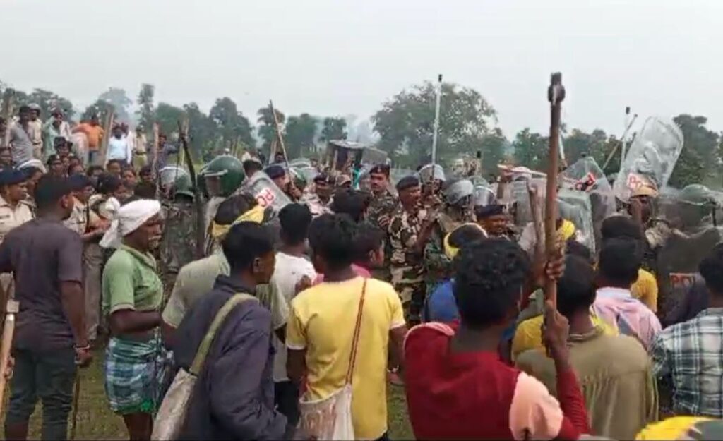 Attack between police and villagers