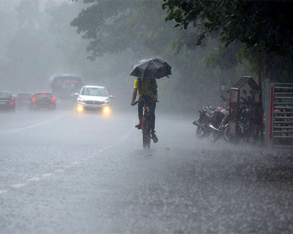 Rain Alert: फिर कहर बरपाएगा मौसम! प्रदेश में झमाझम बार‍िश के साथ ग‍िरेगी ब‍िजली, जानें कब...