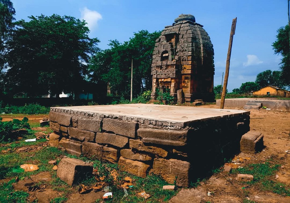 Mysterious Temple: रहस्यमयी है छत्तीसगढ़ का यह मंदिर, बिना जोड़ वाली पत्थरों से हुआ है निर्माण, यहां नहीं है कोई मूर्ति फिर भी….