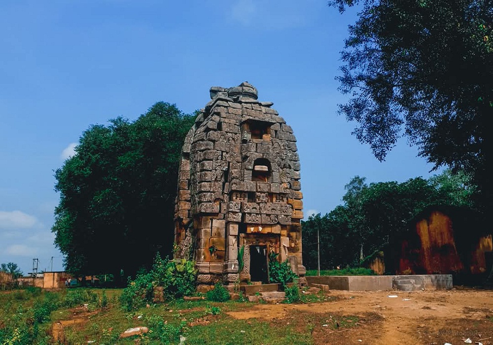 Mysterious Temple: रहस्यमयी है छत्तीसगढ़ का यह मंदिर, बिना जोड़ वाली पत्थरों से हुआ है निर्माण, यहां नहीं है कोई मूर्ति फिर भी….